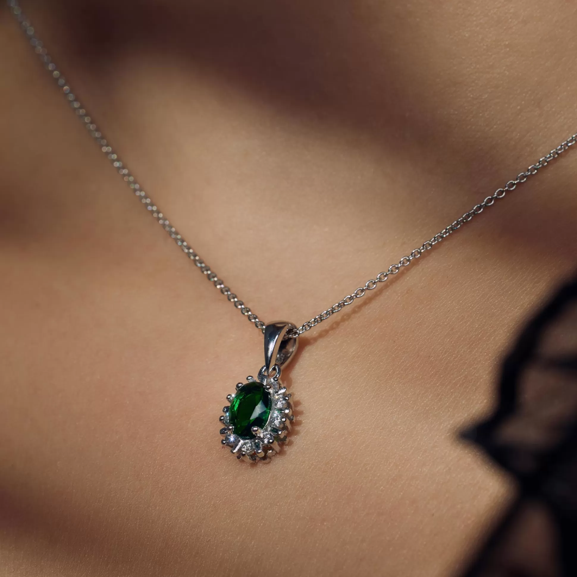 Clearance Mia Colore Verdi Collana In Argento Sterling 925 Con Pietra Zircone Verde Collane