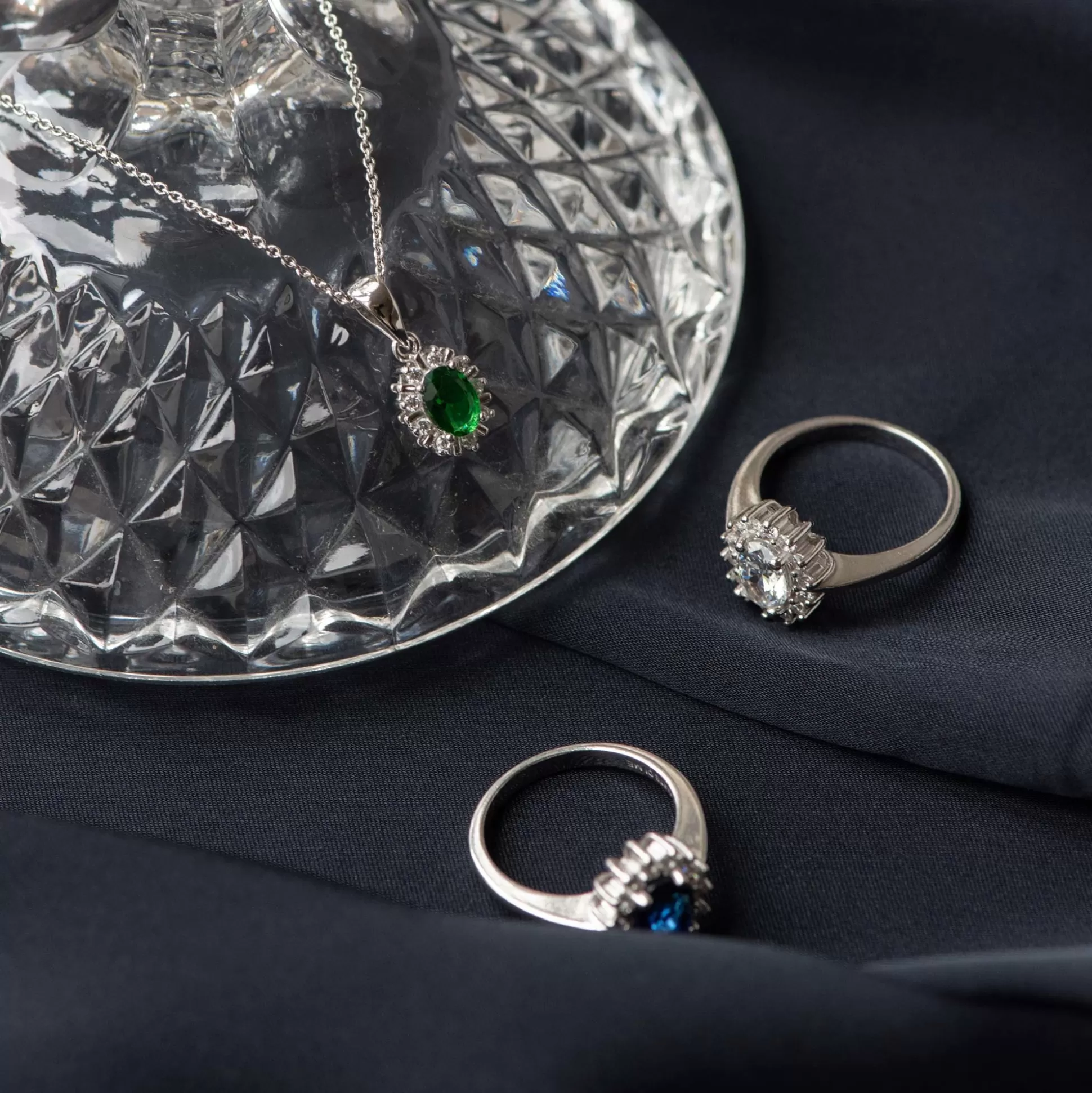 Clearance Mia Colore Verdi Collana In Argento Sterling 925 Con Pietra Zircone Verde Collane